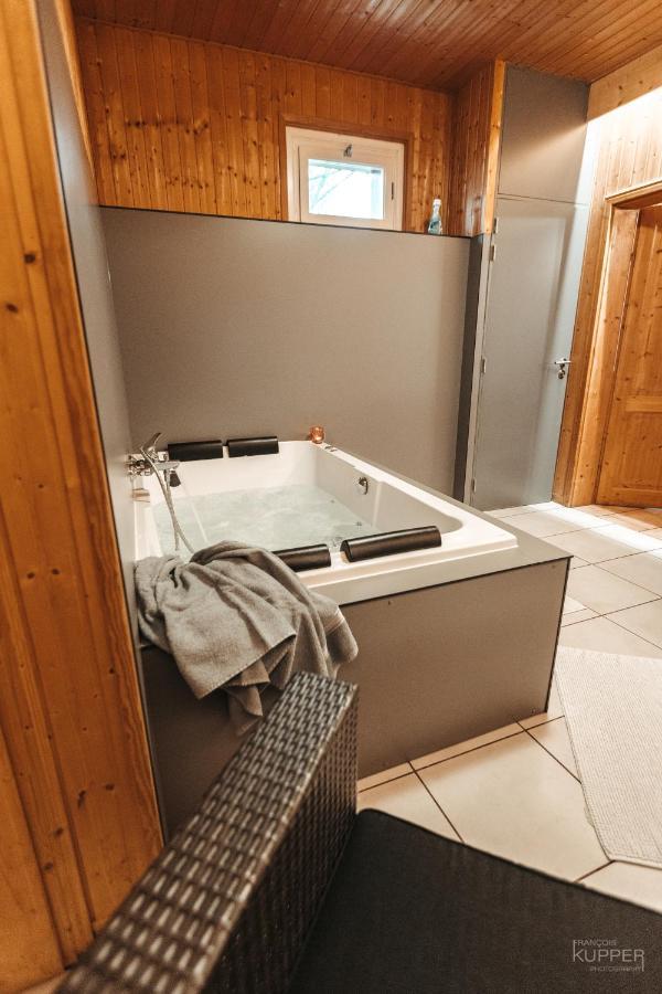Le Loup Gris - 35 Pers - Vue-Wellness, Butgenbach-Malmedy Vila Exterior foto
